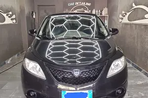 Lancia y