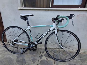 Bicicletta corsa bianchi