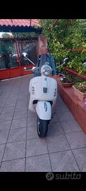 Vespa 300 GTS 