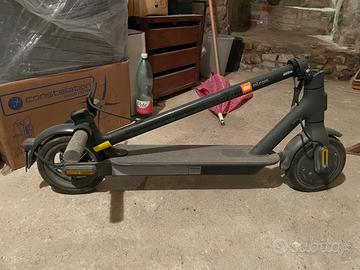 monopattino elettrico Mi Elettric scooter 1s