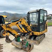 B413-Mini escavatore CAT 301.6 cabina chiusa risca