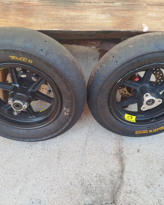 dischi e gomme ss  10 pollici 
