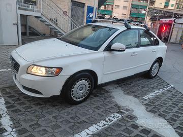 volvo s40   1.6 benzina