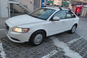 volvo s40   1.6 benzina