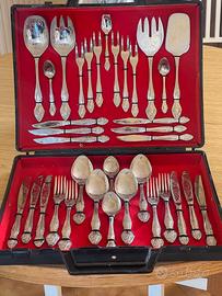 Set di posate in acciaio inox con decorazione 47pz