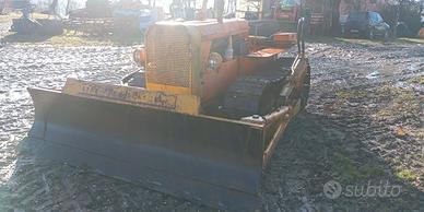 Trattore più aratro