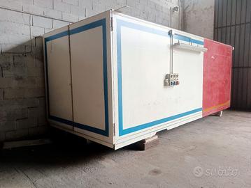 Container 6,20 x 2,50 con impianto elettrico.