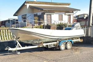 Boston Whaler 21 Outrage 1974