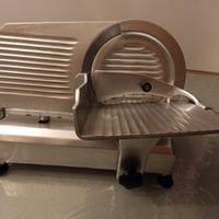 Affettatrice in acciaio