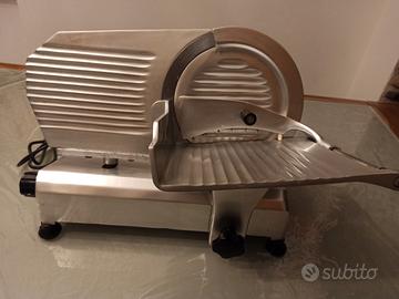 Affettatrice in acciaio