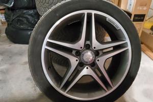 Ruote Mercedes AMG 18" con accessori Classe A