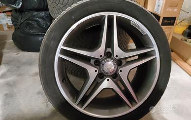 Ruote Mercedes AMG 18" con accessori Classe A