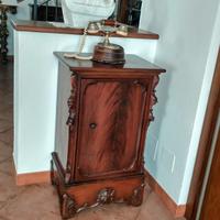 comodino antico mogano (offert libera) 