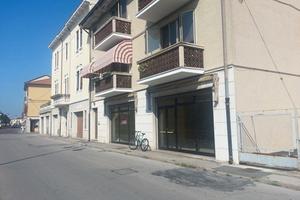 Spazio commerciale 375 mq in centro ad Adria