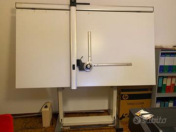 Tecnigrafo Océ 220 x 120 cm.