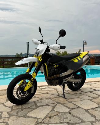 Husqvarna 701 Supermoto 2023 (A2-35 KW)