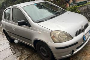Toyota yaris 1.0 benzina