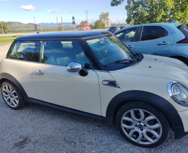 Mini Cooper 1.6 90kw alimentazione a benzina