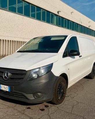 Mercedes vito long