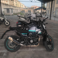 Scrambler 411 royale enfield silver spirit