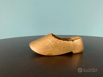 Posacenere vintage in ottone a forma di scarpa