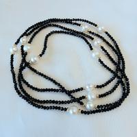 collana lunga con cristalli e perle di fiume