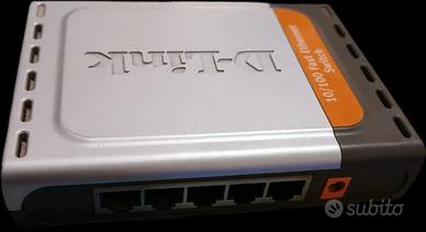 10/100 Fast Ethernet Switch D-Link