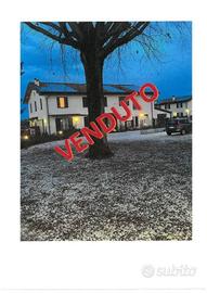 Villa di 260 m² con 5 locali e box auto a Zola Pre