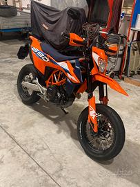 Motard ktm 690 smcr