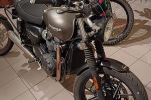 Triumph Street Twin 900