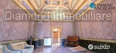 Palazzo storico fine '800 giarre centro