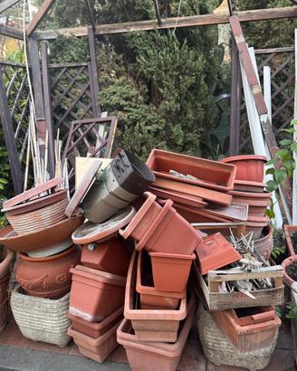 30 vasi in resina varie misure
