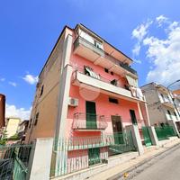 2 LOCALI A TORRE DEL GRECO