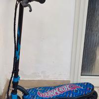 monopattino Hot wheels 