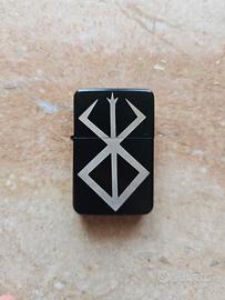 simil zippo (NO originale) berserk