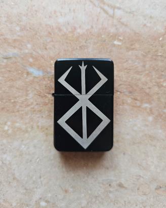 simil zippo (NO originale) berserk