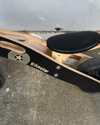 Bicicletta senza pedali in legno