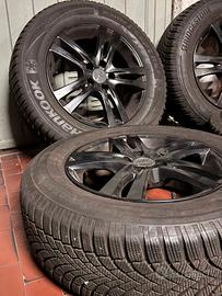 Pneumatici invernali 215/65R16e cerchi 16"