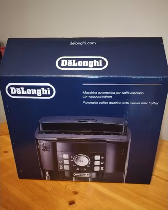 Macchina caffè in grani de longhi