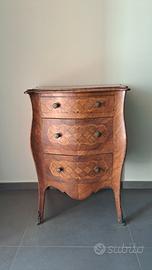 Mobile comodino d'epoca, da restaurare in parte