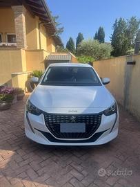 Peugeot 208 1.2 Allure 101 CV