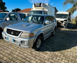 Mitsubishi Pajero Sport Pajero Sport 2.5 TDI GLX