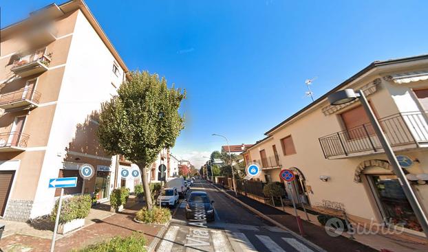 Mini-loft in appartamento condiviso-LIBERO SUBITO