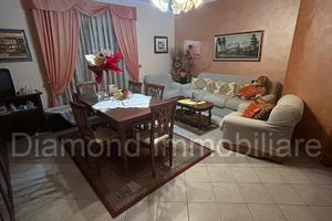 Appartamento con cortile e garage a Mascali
