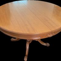 Tavolo in legno massello