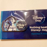 Spilla collez limited ed Disney+ Day Encato 2022