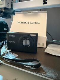 Yashica DigiMate 100 Black