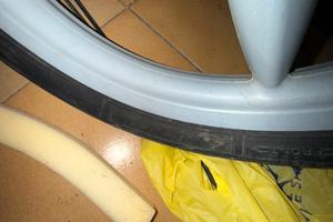 coppia di michelin comprese di cerchioni