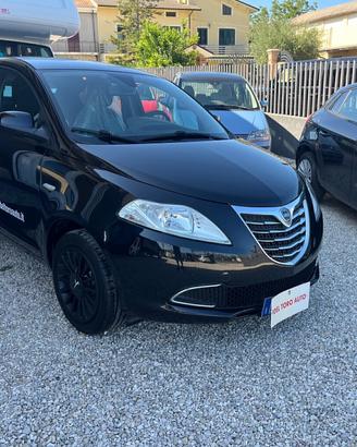 Lancia Ypsilon 1.2 69 CV 5 porte Gold