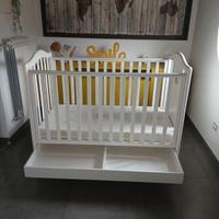 Culla con cassettone bianca